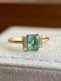 Turmalina Paraíba Antique 0.50ct com diamantes baguetes 0.30ct
