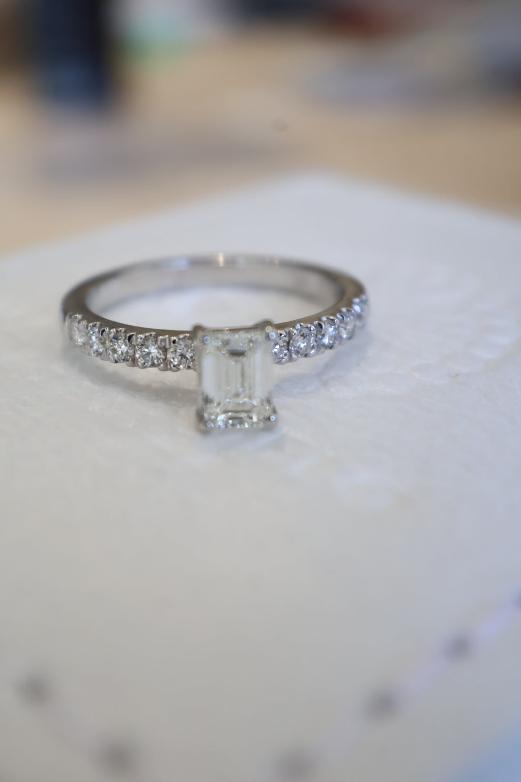 Solitário Emerald Cut 0.50ct