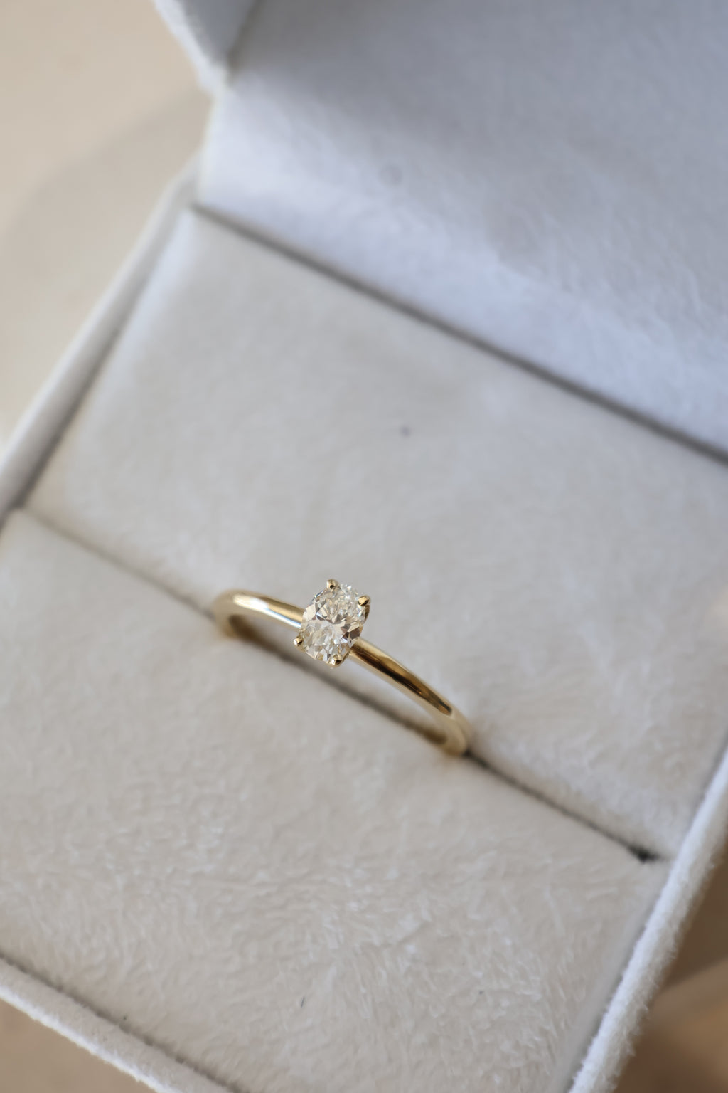 Solitário 0.40ct oval La Fleur