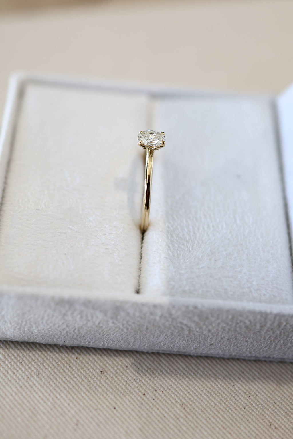 Solitário 0.40ct oval La Fleur