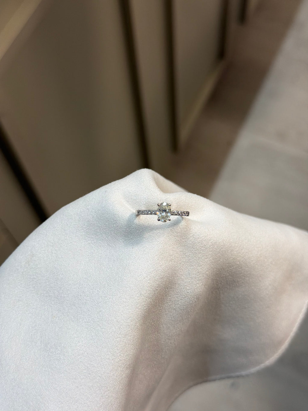 Anel Clarté diamante Oval 0.70 pontos