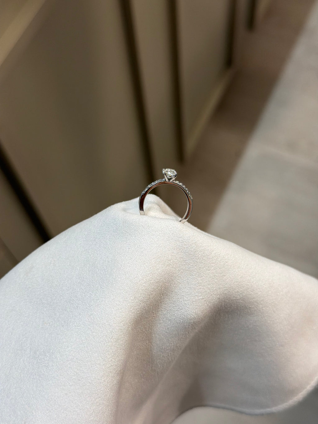 Anel Clarté diamante Oval 0.70 pontos