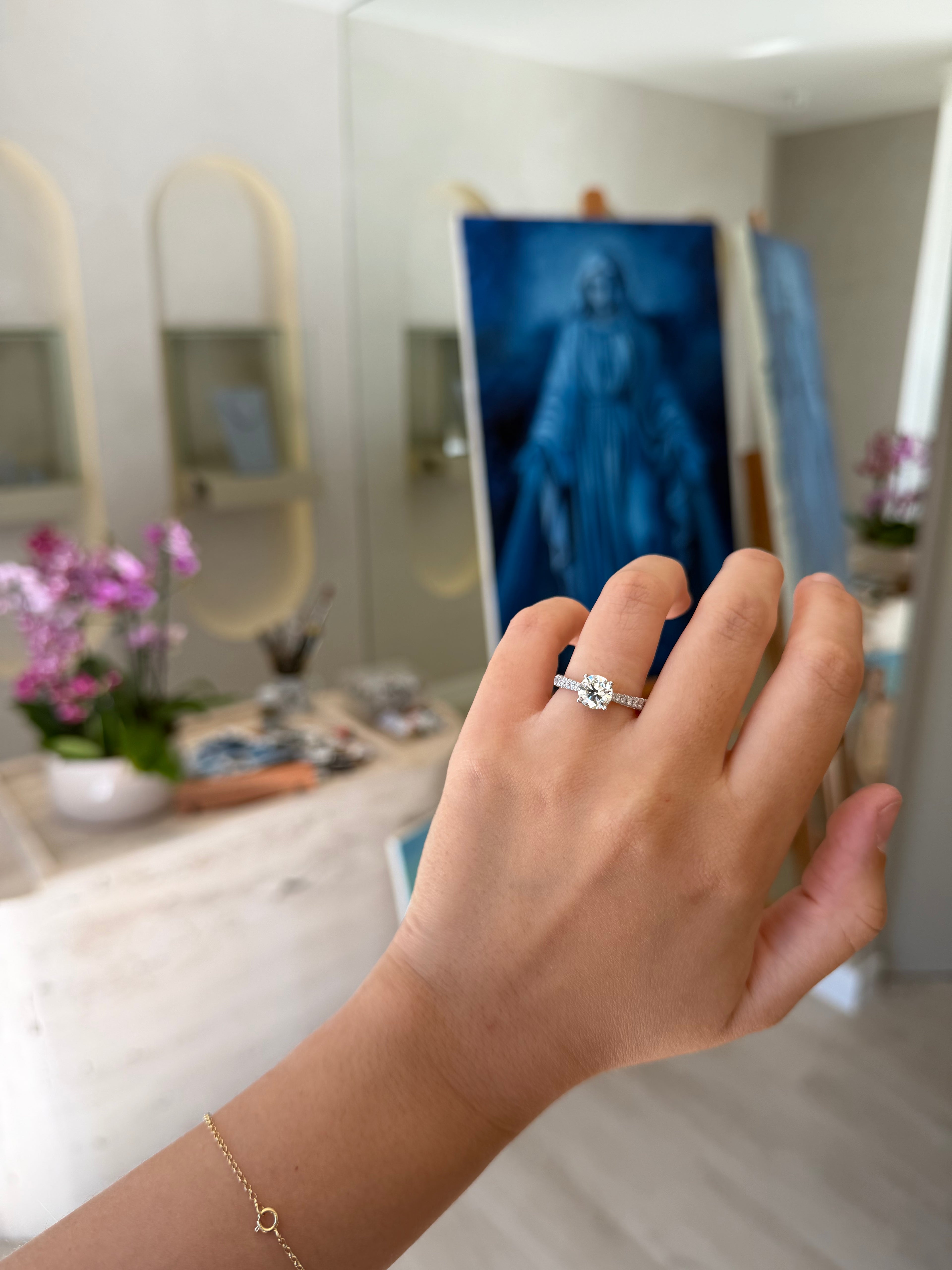 Solitário de ouro branco 18k com diamante central 1.5ct