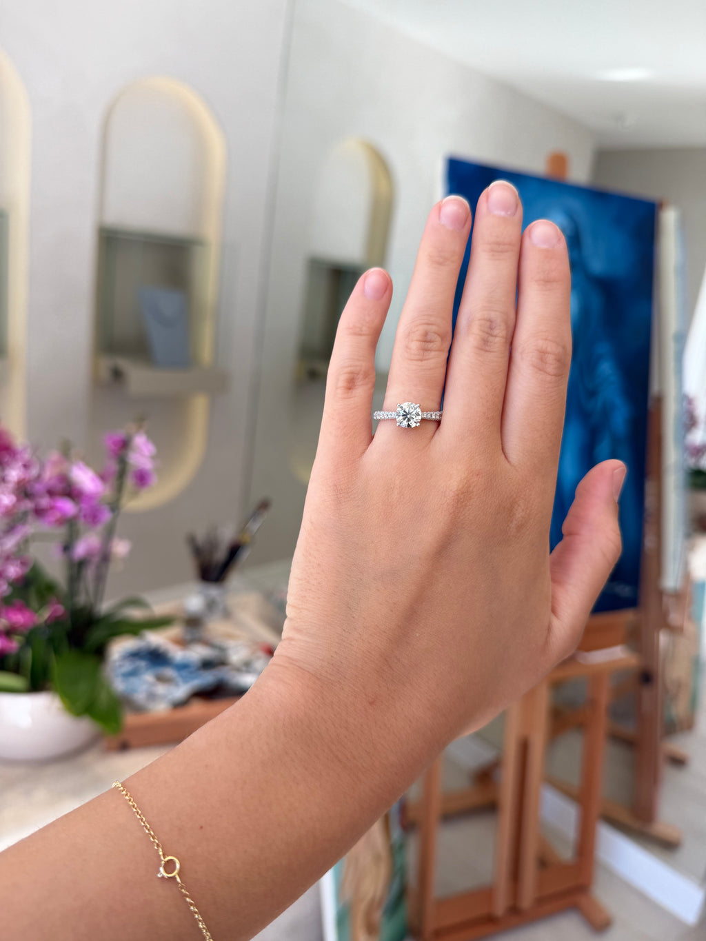Solitário de ouro branco 18k com diamante central 1.5ct