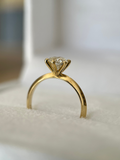 Solitário com diamante redondo de 0.80ct