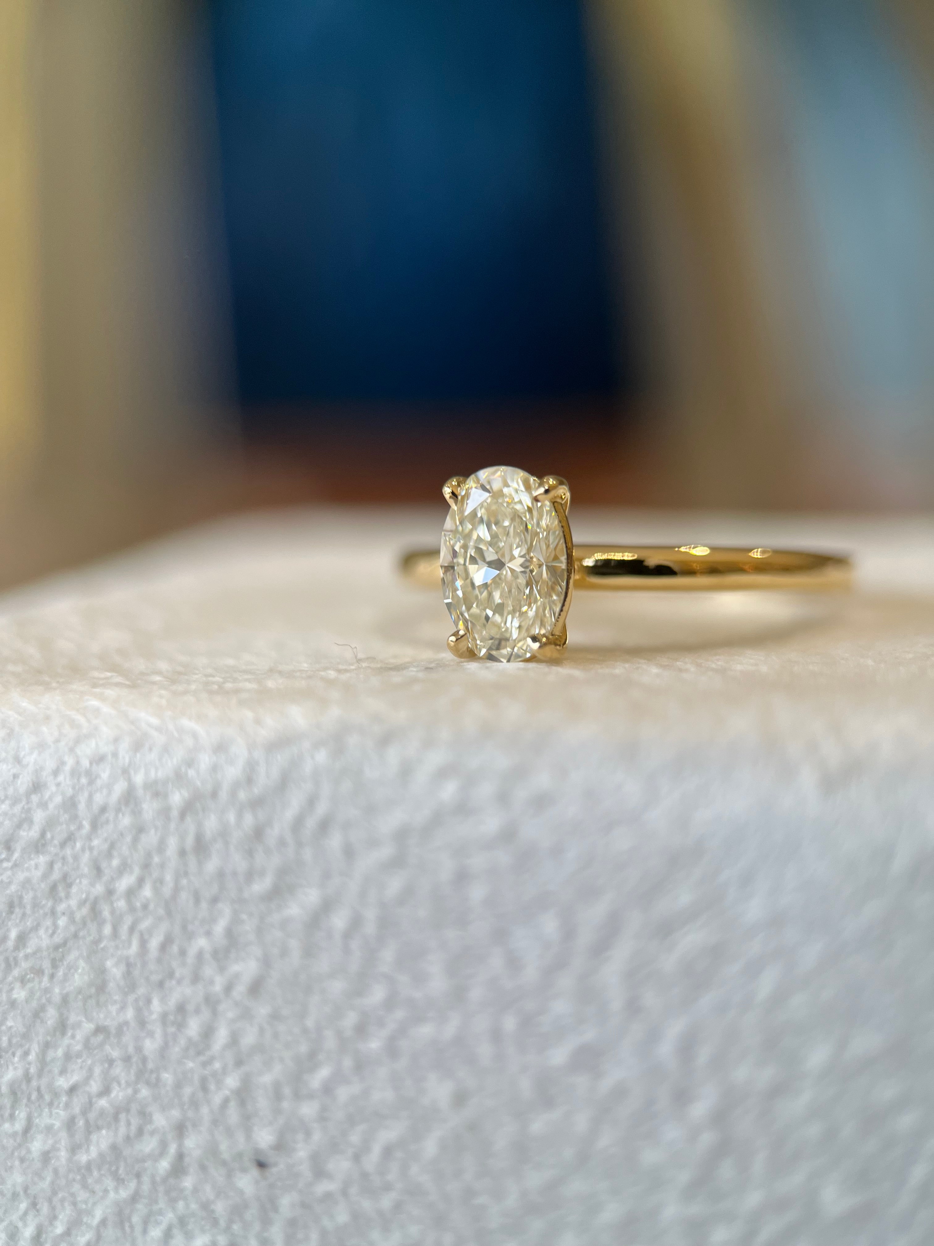 Solitário 0.80ct oval