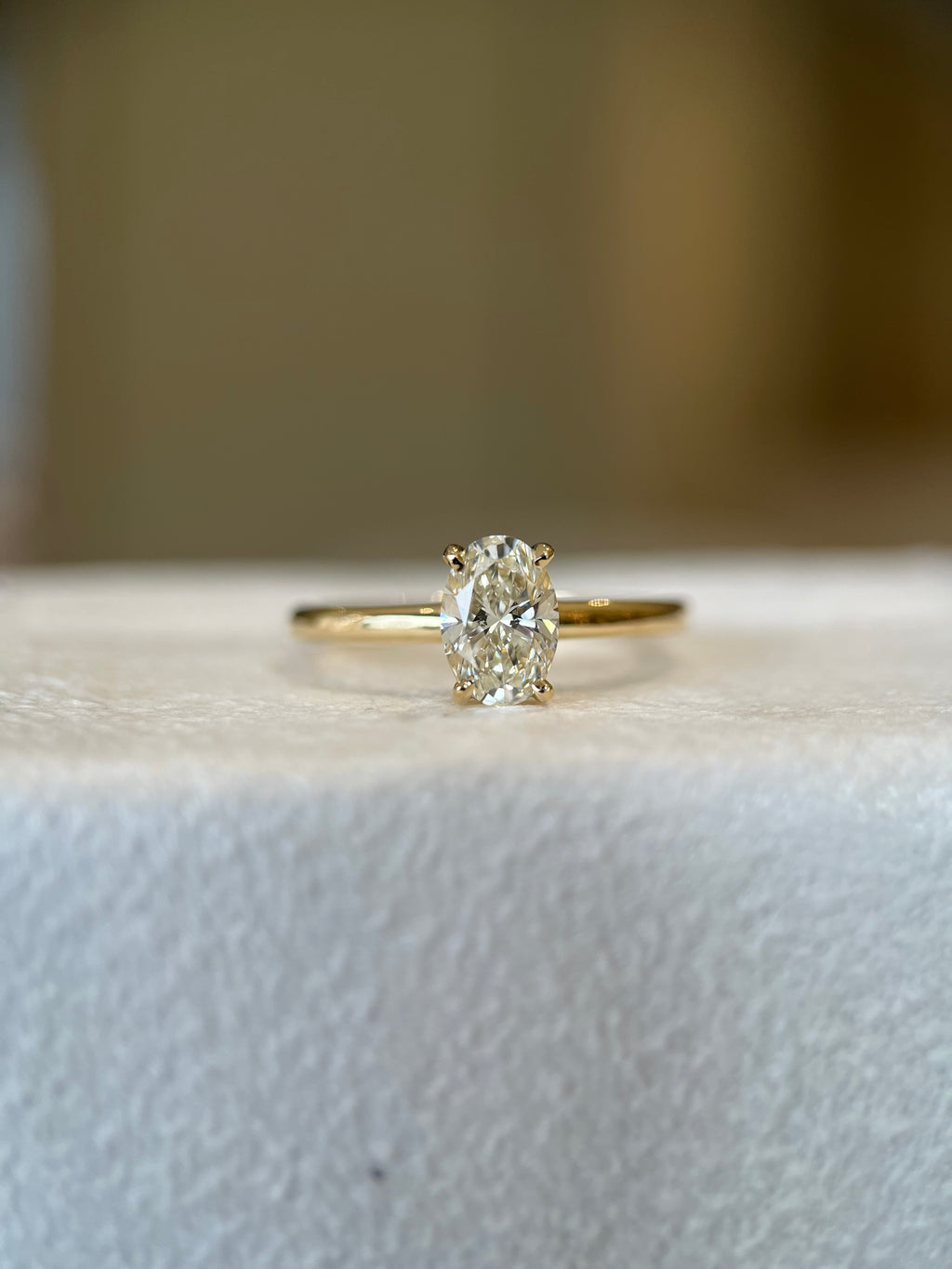 Solitário 0.80ct oval