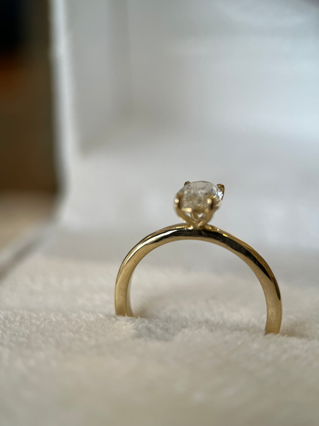 Solitário 0.80ct oval