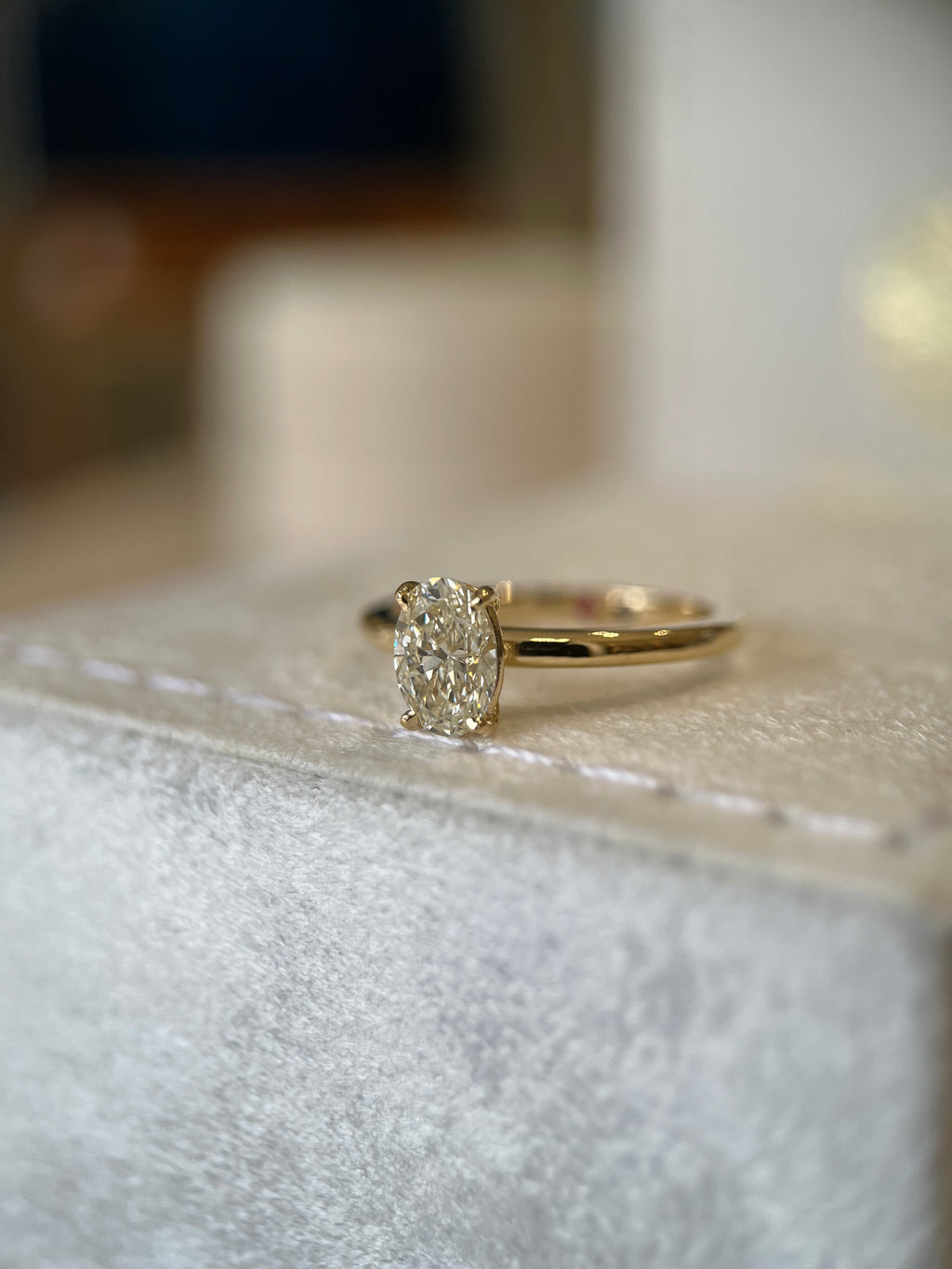 Solitário 0.80ct oval