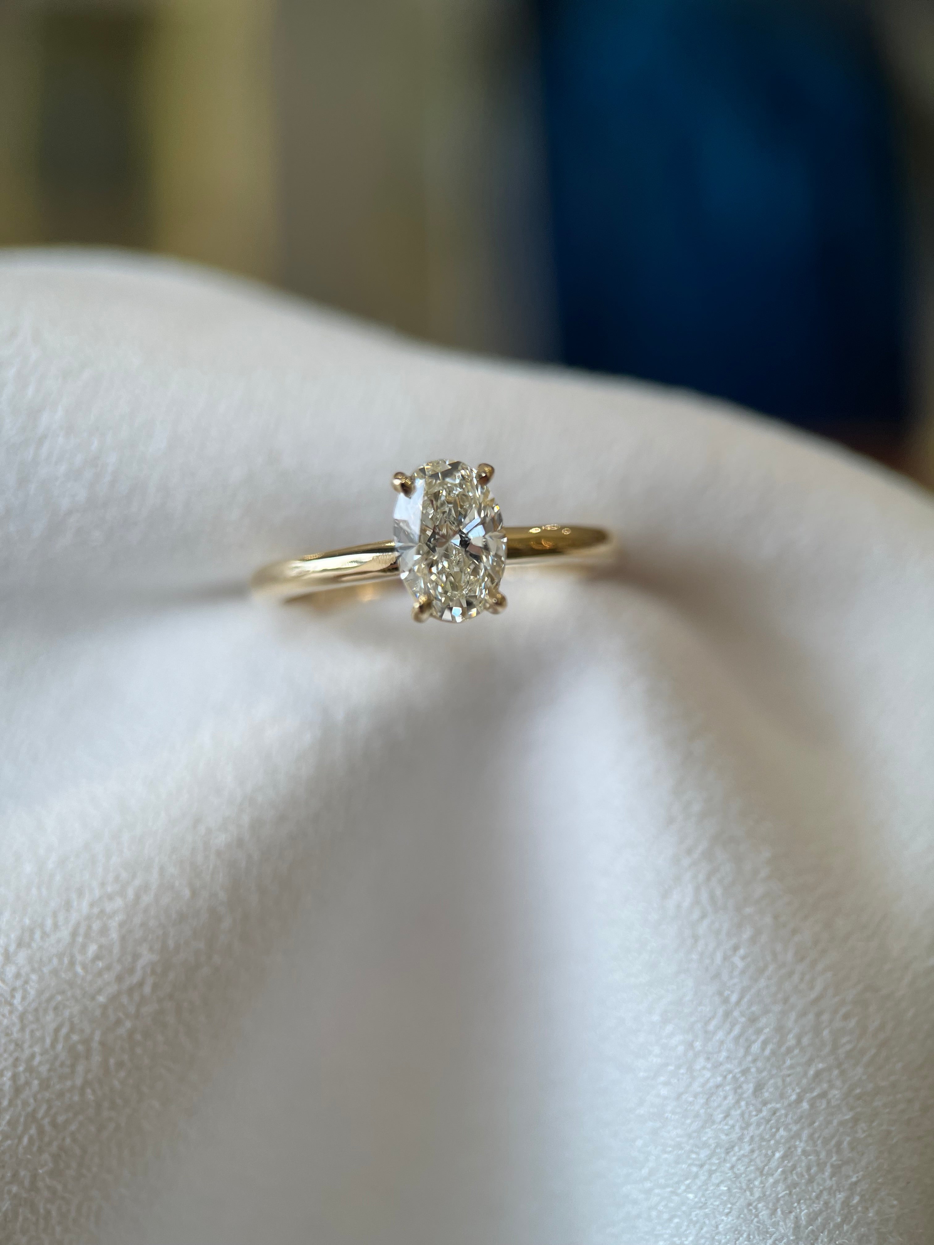 Solitário 0.80ct oval