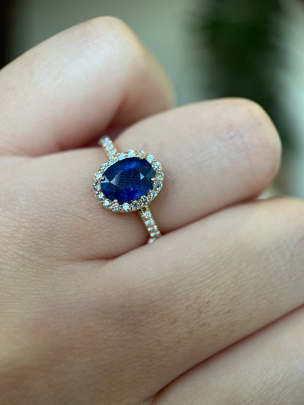 Anel safira com moldura de diamantes 0.30ct