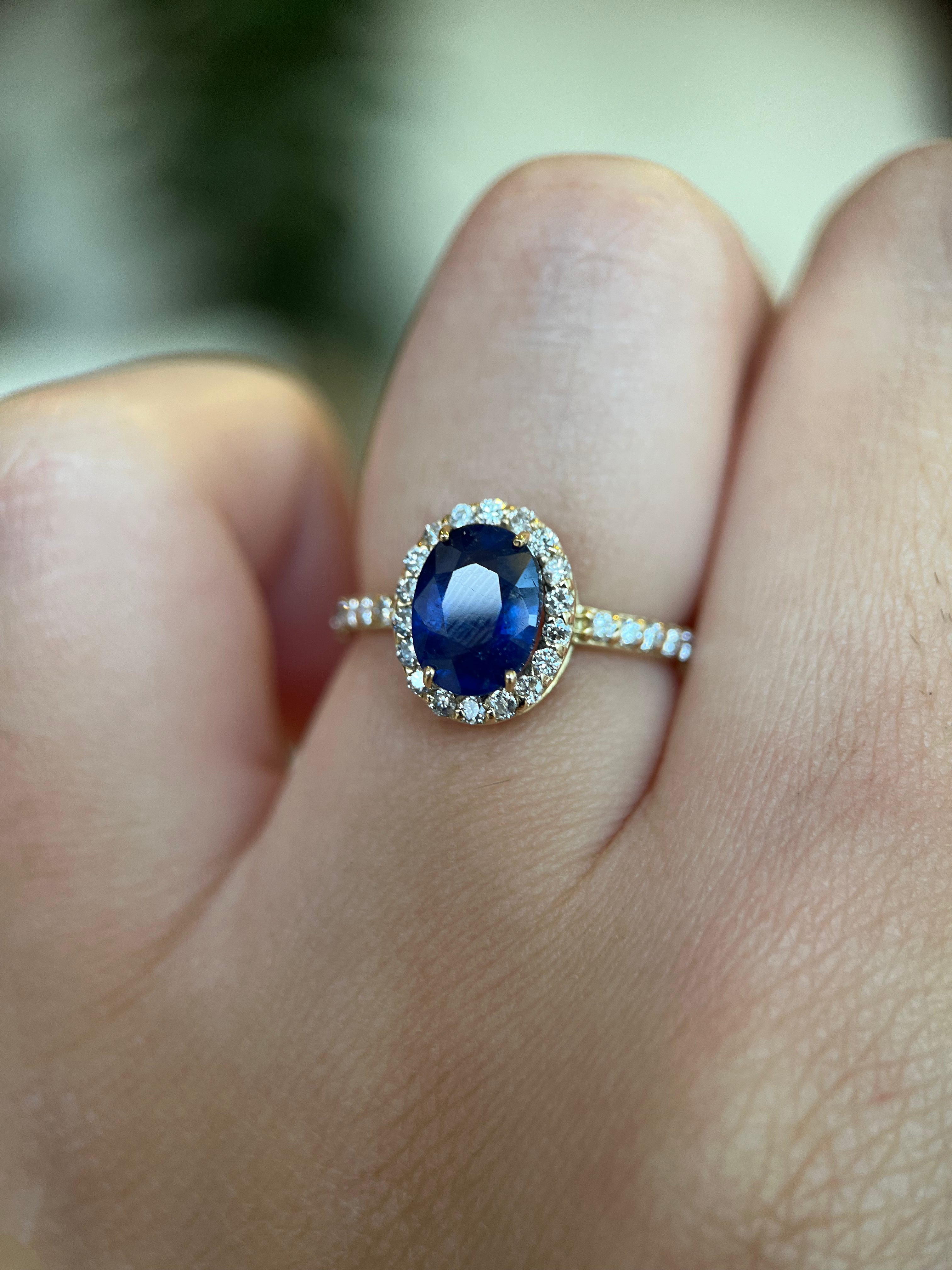 Anel safira com moldura de diamantes 0.30ct