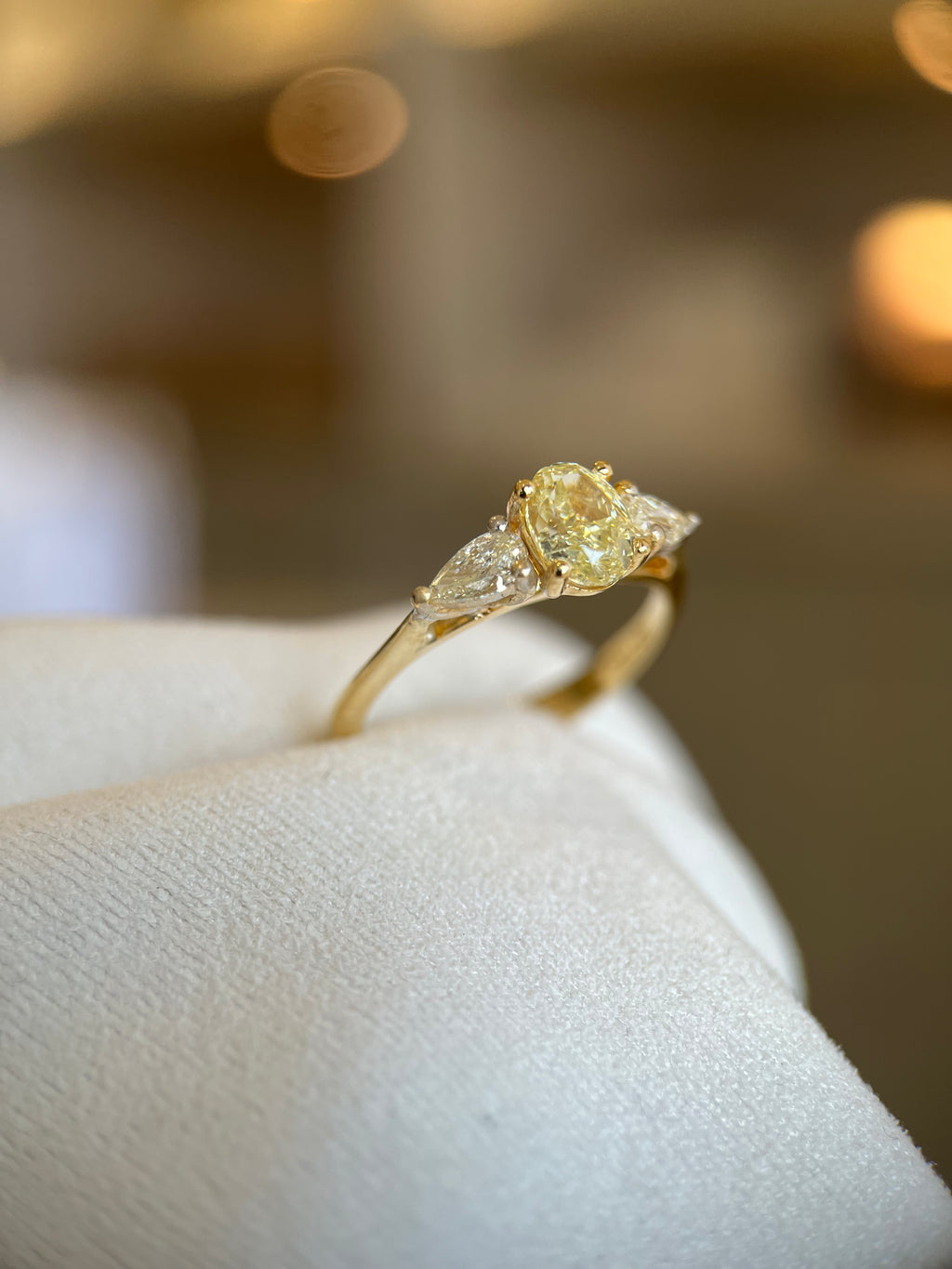 Solitário Deux Couleurs Fancy Yellow 0.80ct