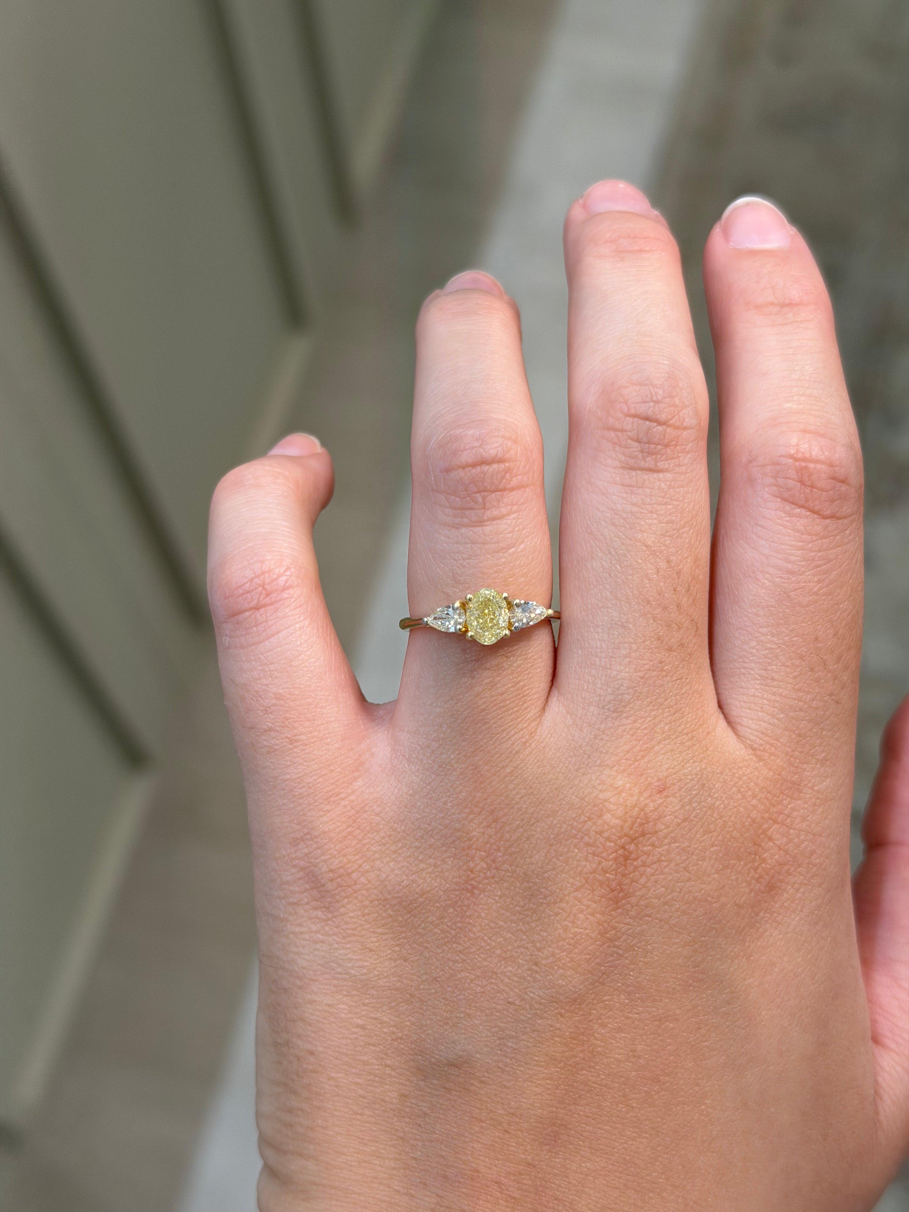 Solitário Deux Couleurs Fancy Yellow 0.80ct