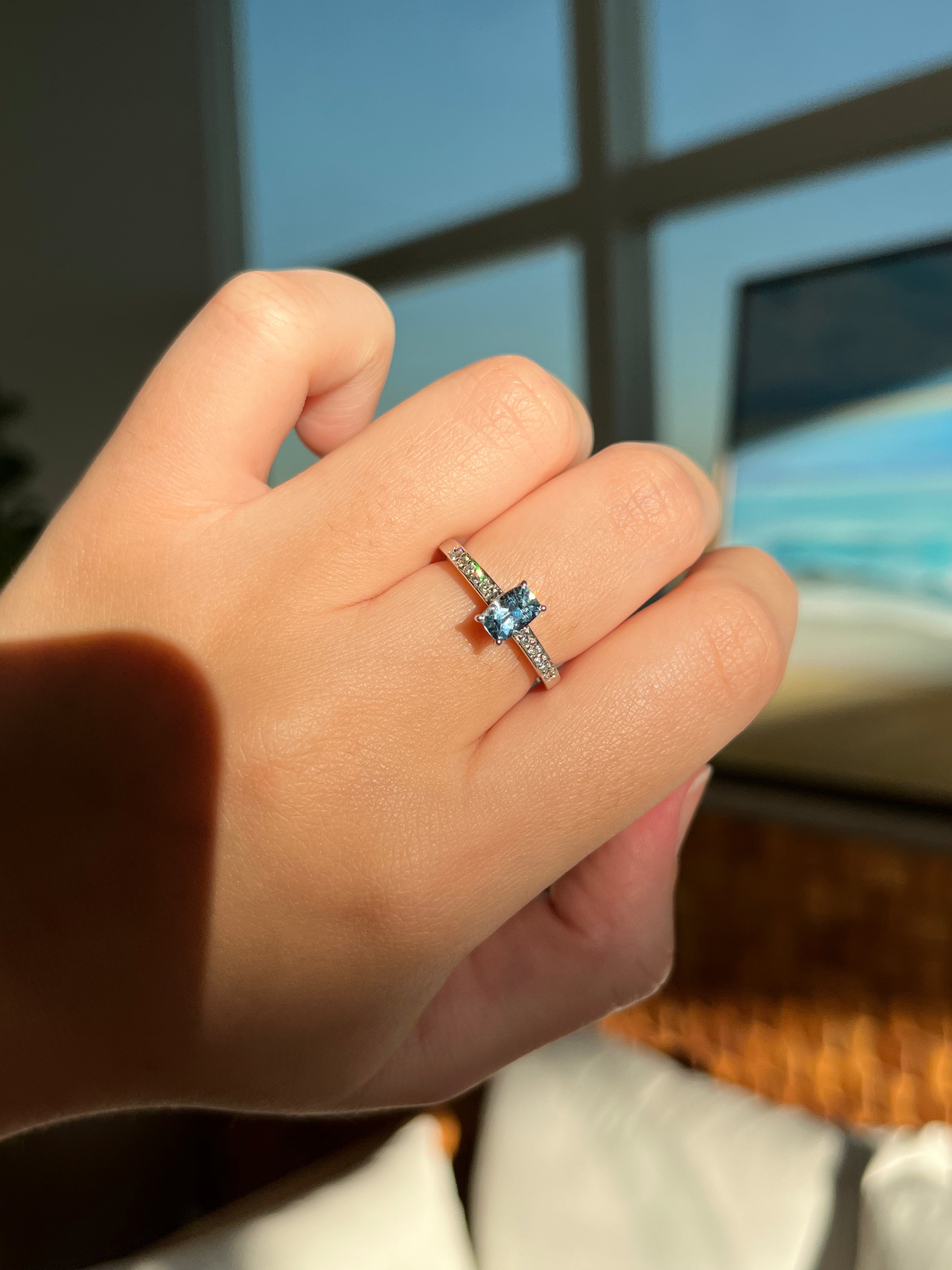 Solitário Água Marinha e diamantes