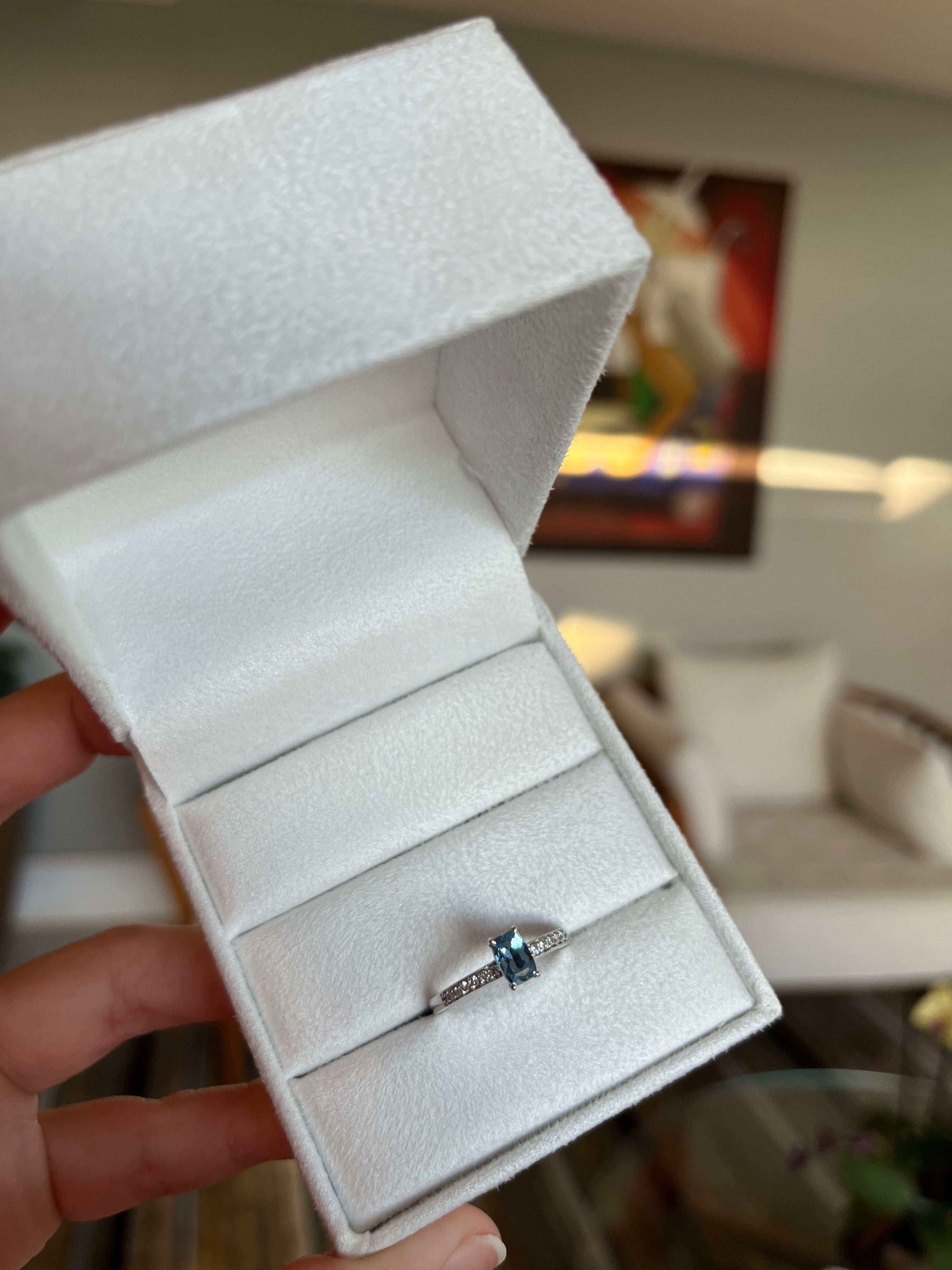 Solitário Água Marinha e diamantes