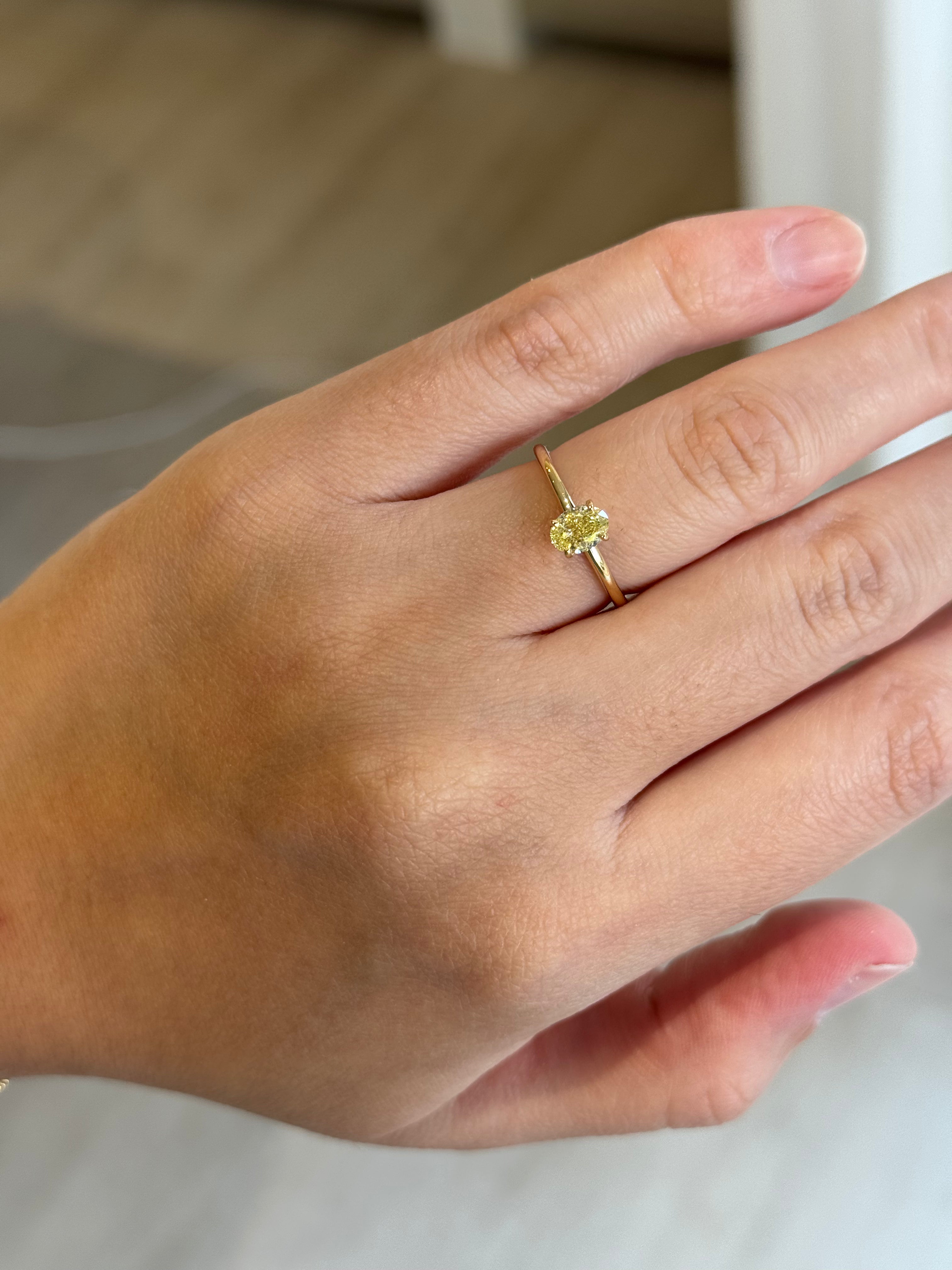 Solitário Fancy Yellow 0.60ct