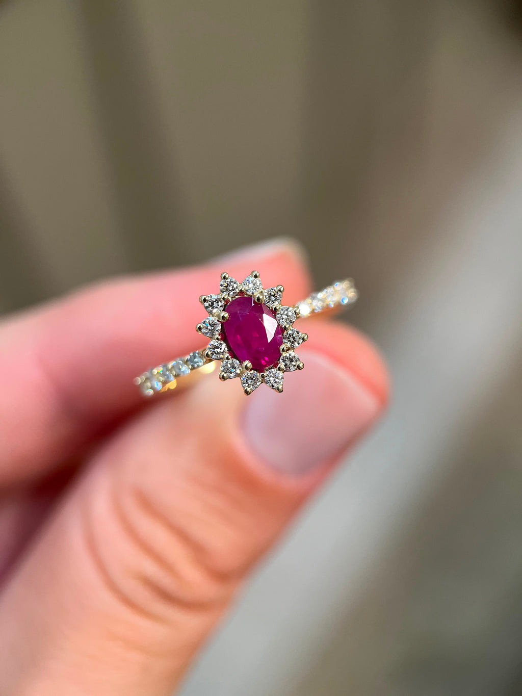 Anel Dégradé com Rubi e Diamantes