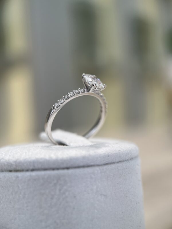 Anel Clarté diamante Oval 0.50 pontos - Imagem 5