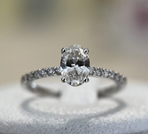 Anel Clarté diamante Oval 0.50 pontos - Imagem 4