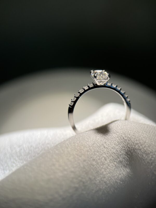 Anel Clarté diamante Oval 0.50 pontos - Imagem 2