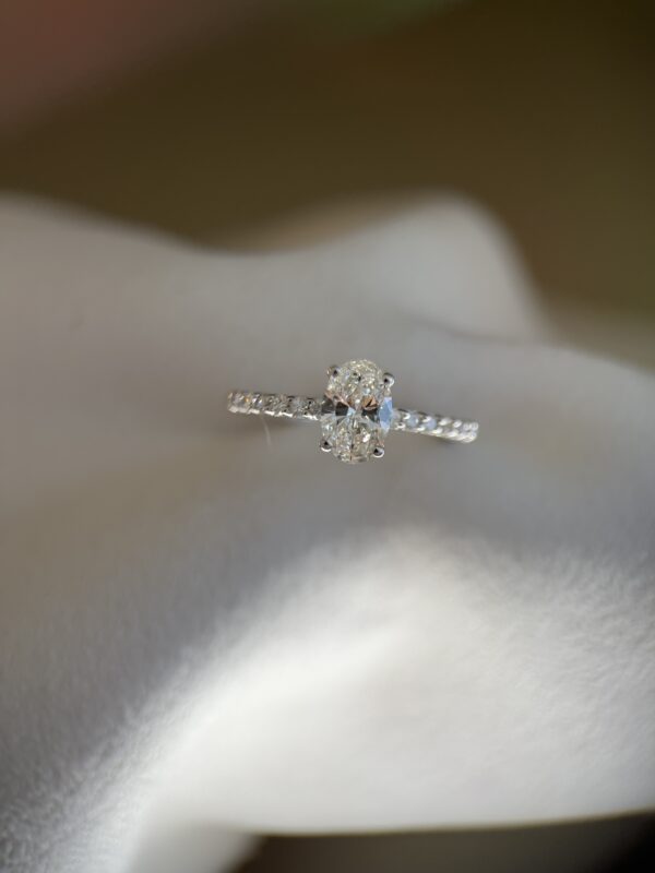 Anel Clarté diamante Oval 0.50 pontos - Imagem 9