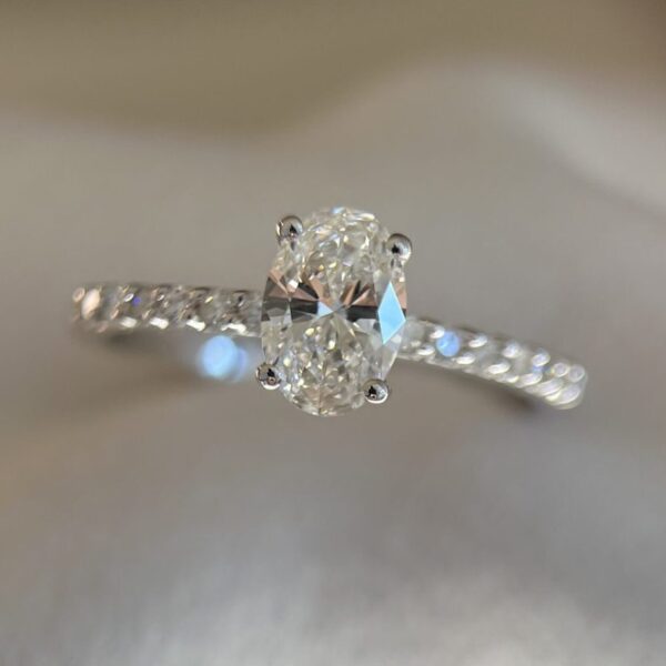 Anel Clarté diamante Oval 0.50 pontos