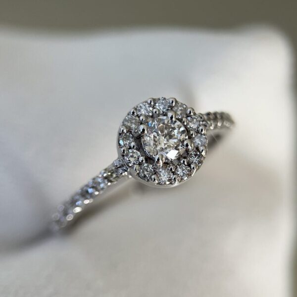 Solitário Halo 0.35 central