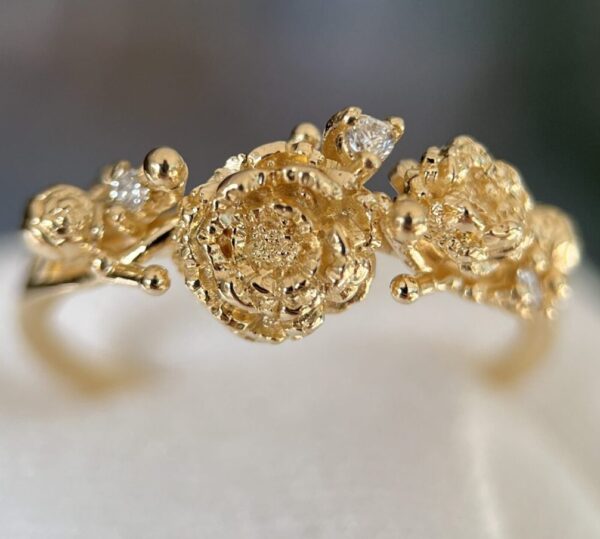 Anel Peonias com Diamantes