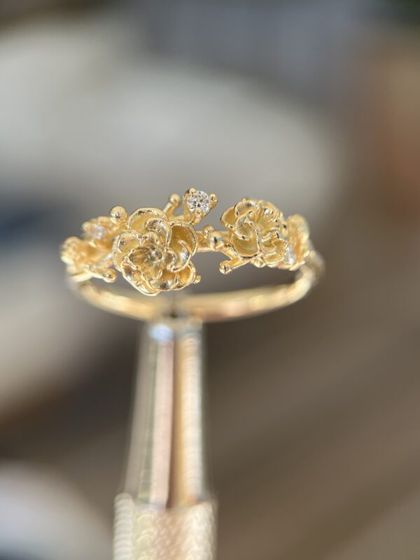 Anel Rosas com Diamantes
