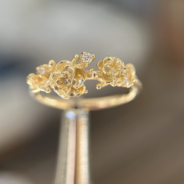 Anel Rosas com Diamantes