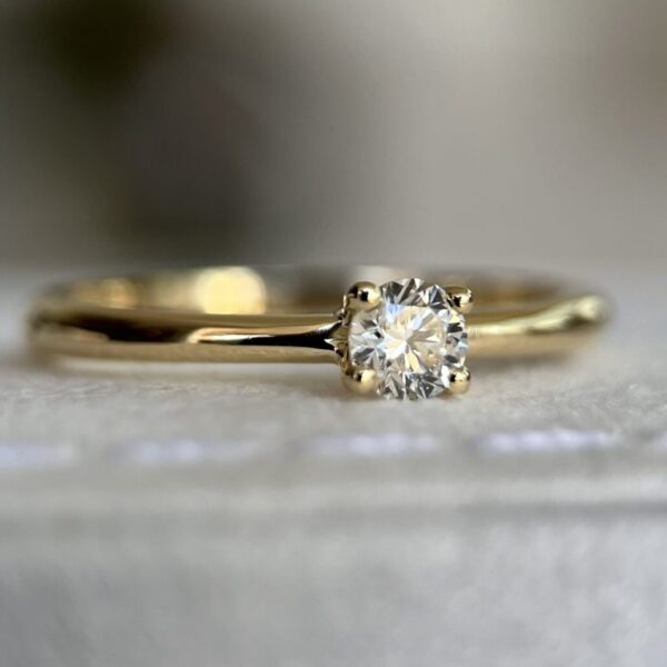 Anel solitário diamante de 0.25ct